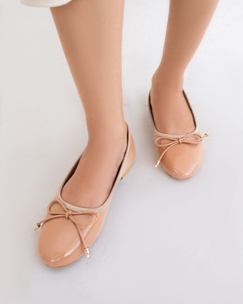 BELLA Patent Bow Pumps